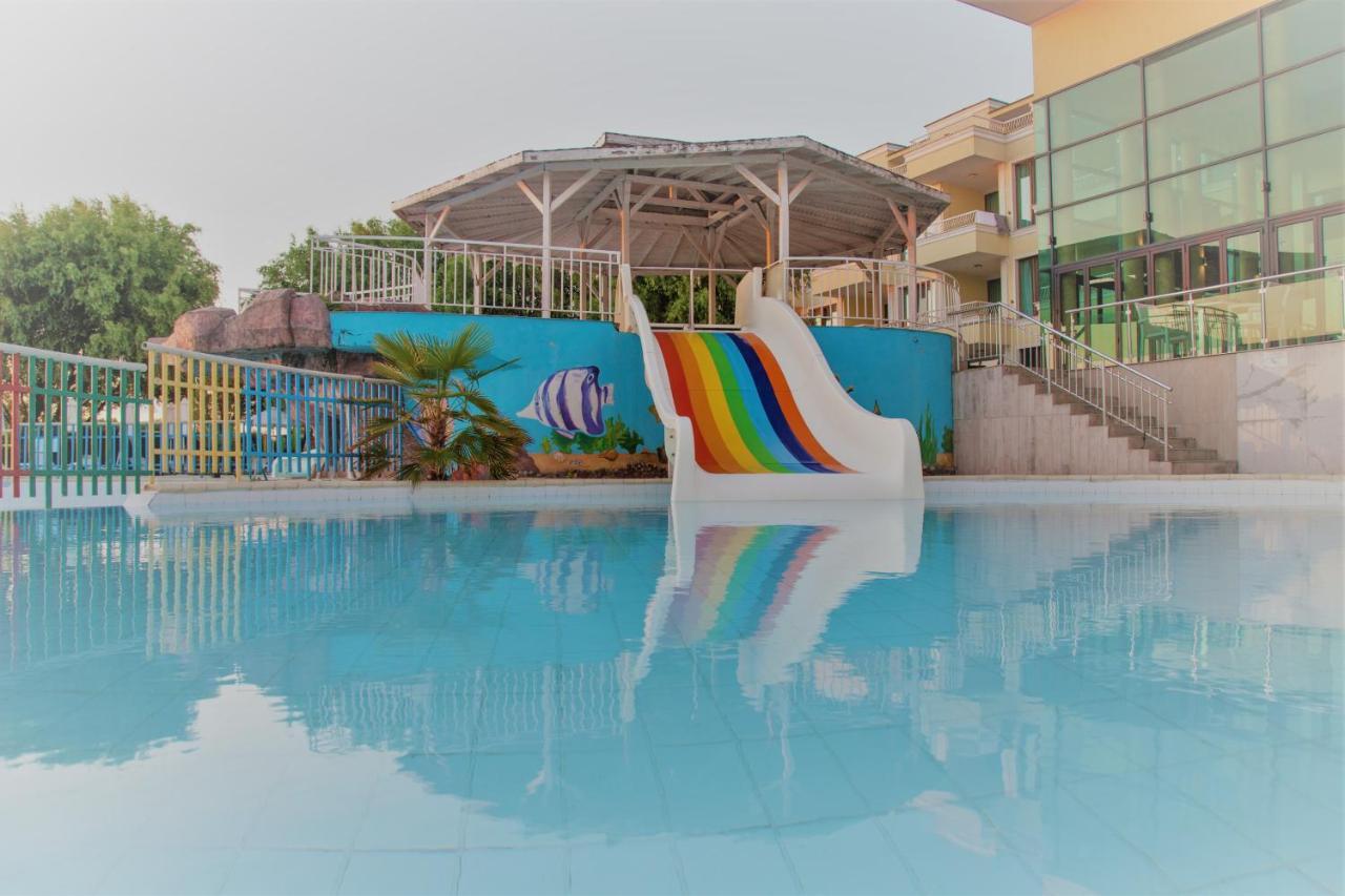 Hotel Perla Beach Club Primorsko Luaran gambar