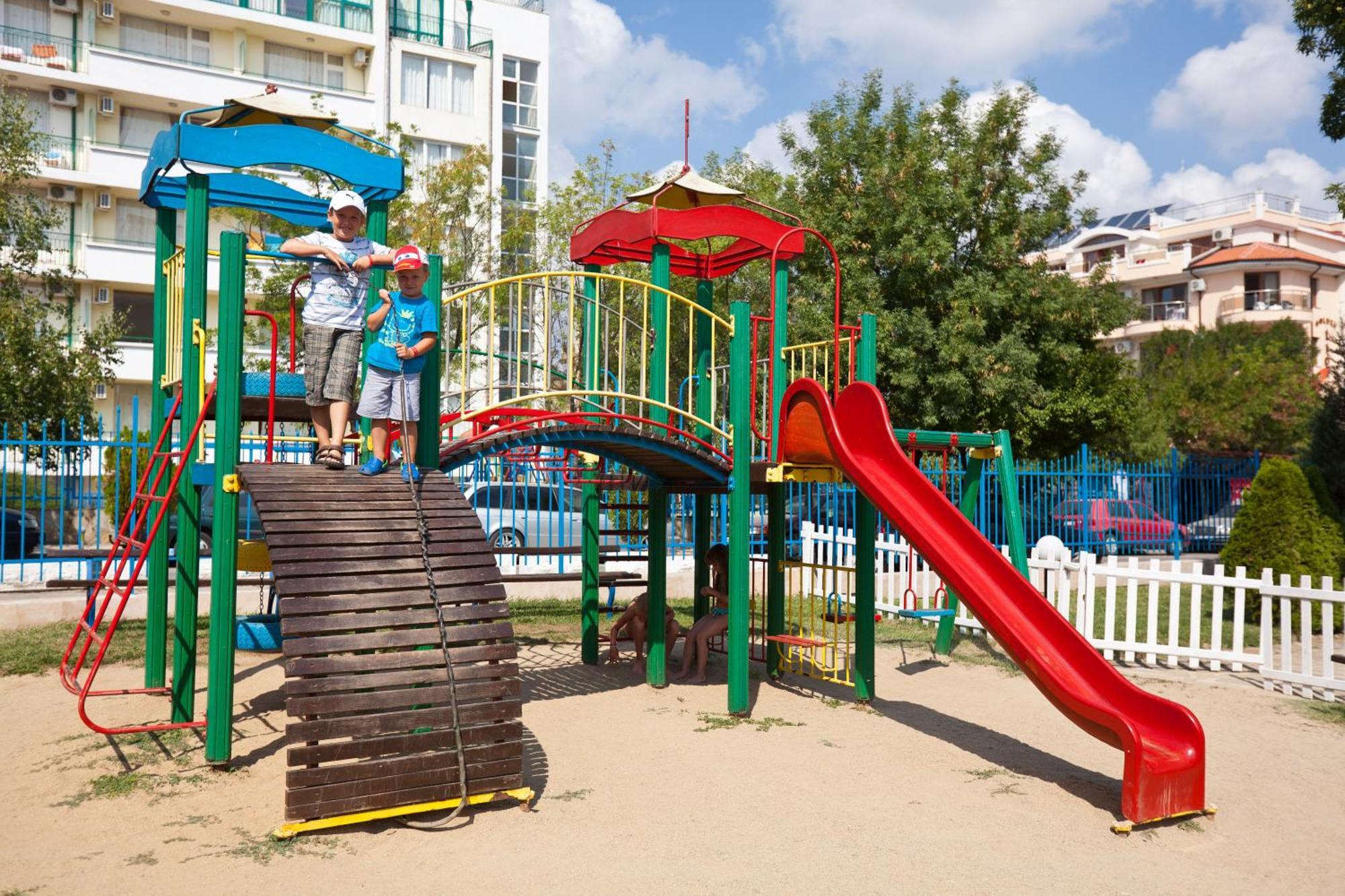 Hotel Perla Beach Club Primorsko Luaran gambar