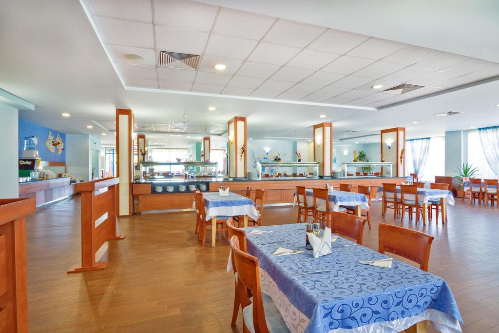Hotel Perla Beach Club Primorsko Luaran gambar