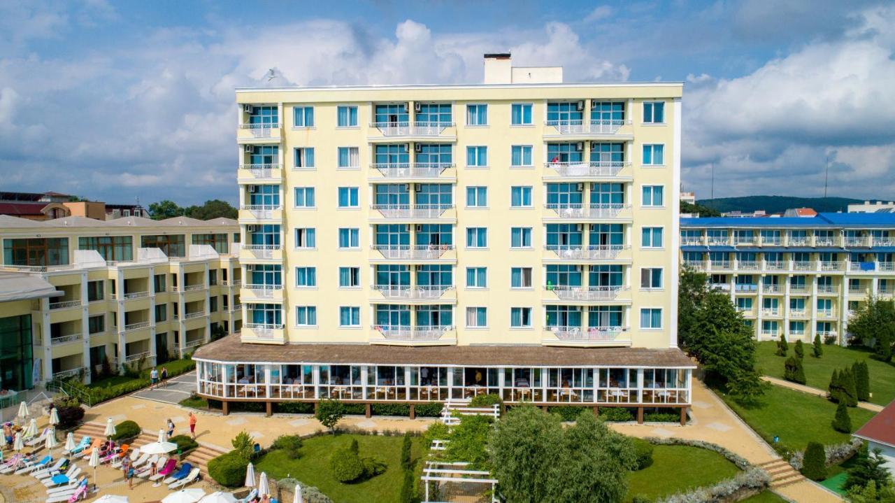 Hotel Perla Beach Club Primorsko Luaran gambar
