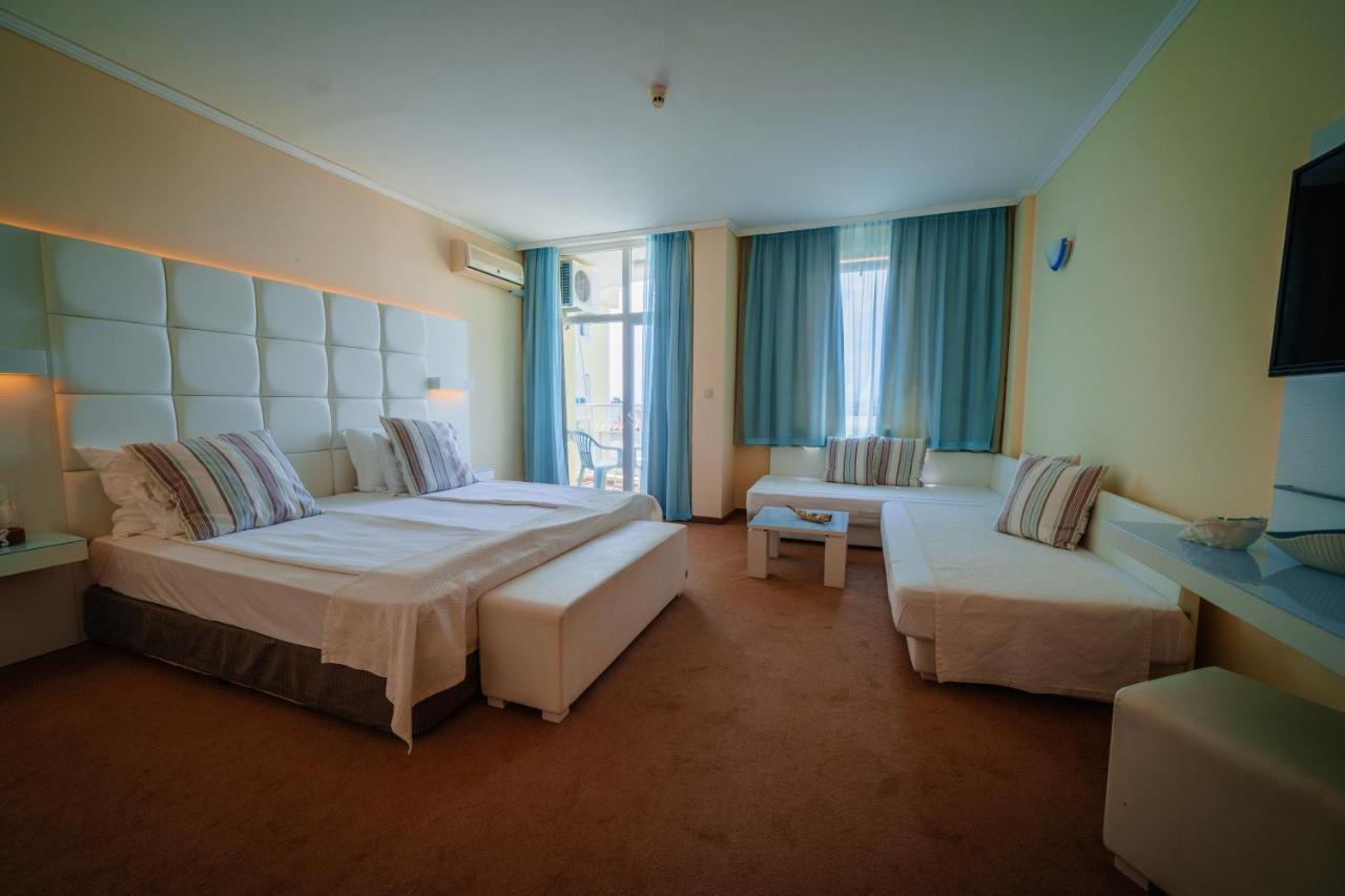 Hotel Perla Beach Club Primorsko Luaran gambar