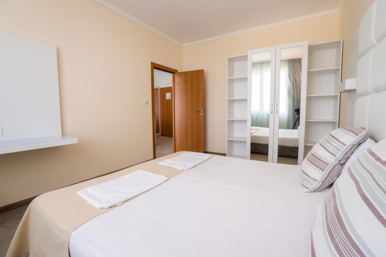 Hotel Perla Beach Club Primorsko Luaran gambar
