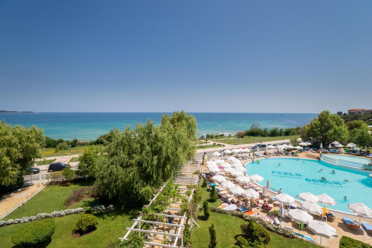 Hotel Perla Beach Club Primorsko Luaran gambar