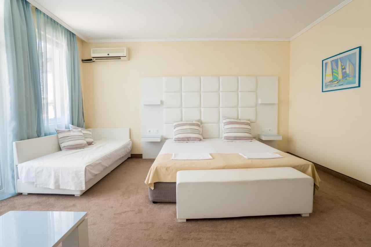 Hotel Perla Beach Club Primorsko Luaran gambar