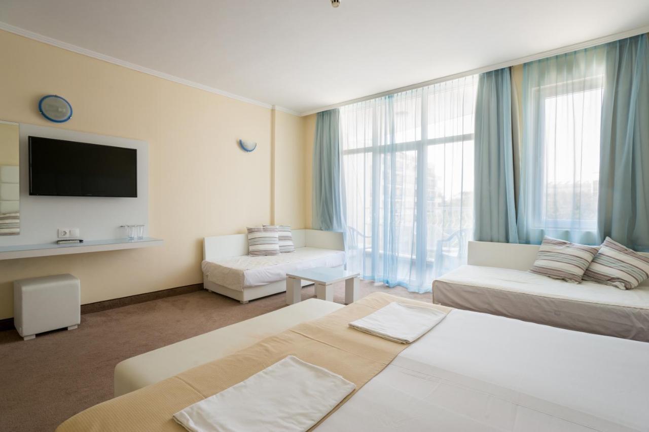 Hotel Perla Beach Club Primorsko Luaran gambar
