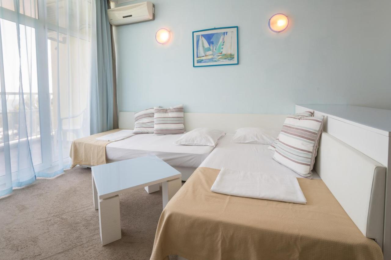 Hotel Perla Beach Club Primorsko Luaran gambar