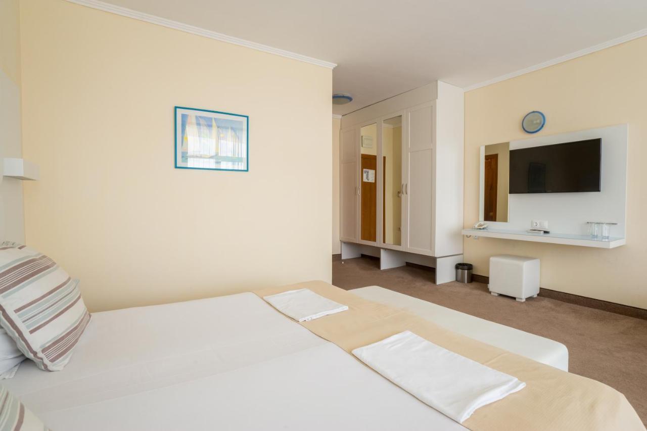 Hotel Perla Beach Club Primorsko Luaran gambar