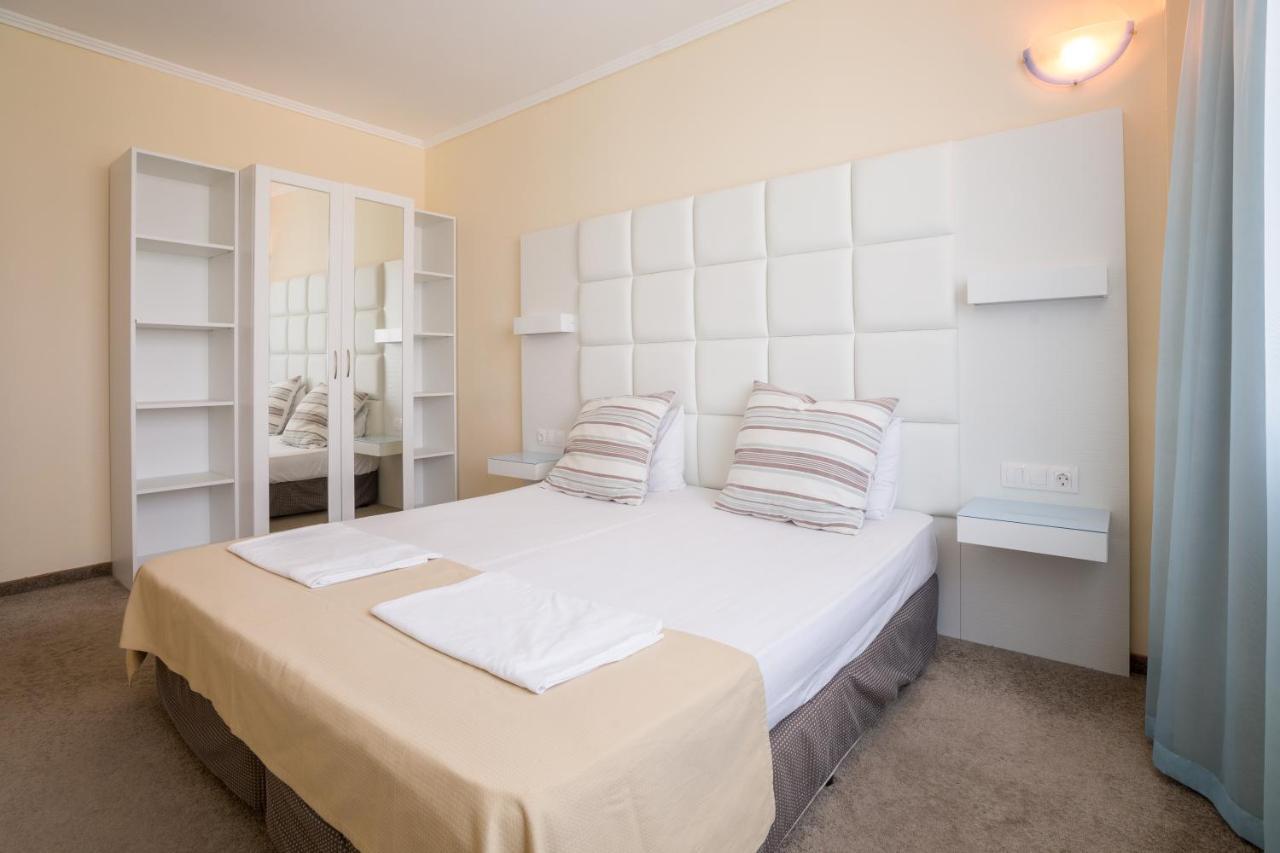 Hotel Perla Beach Club Primorsko Luaran gambar
